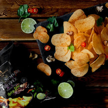 Load image into Gallery viewer, Pillow Pouch Black Summer Truffle Chips - Spicy Lime 45G
